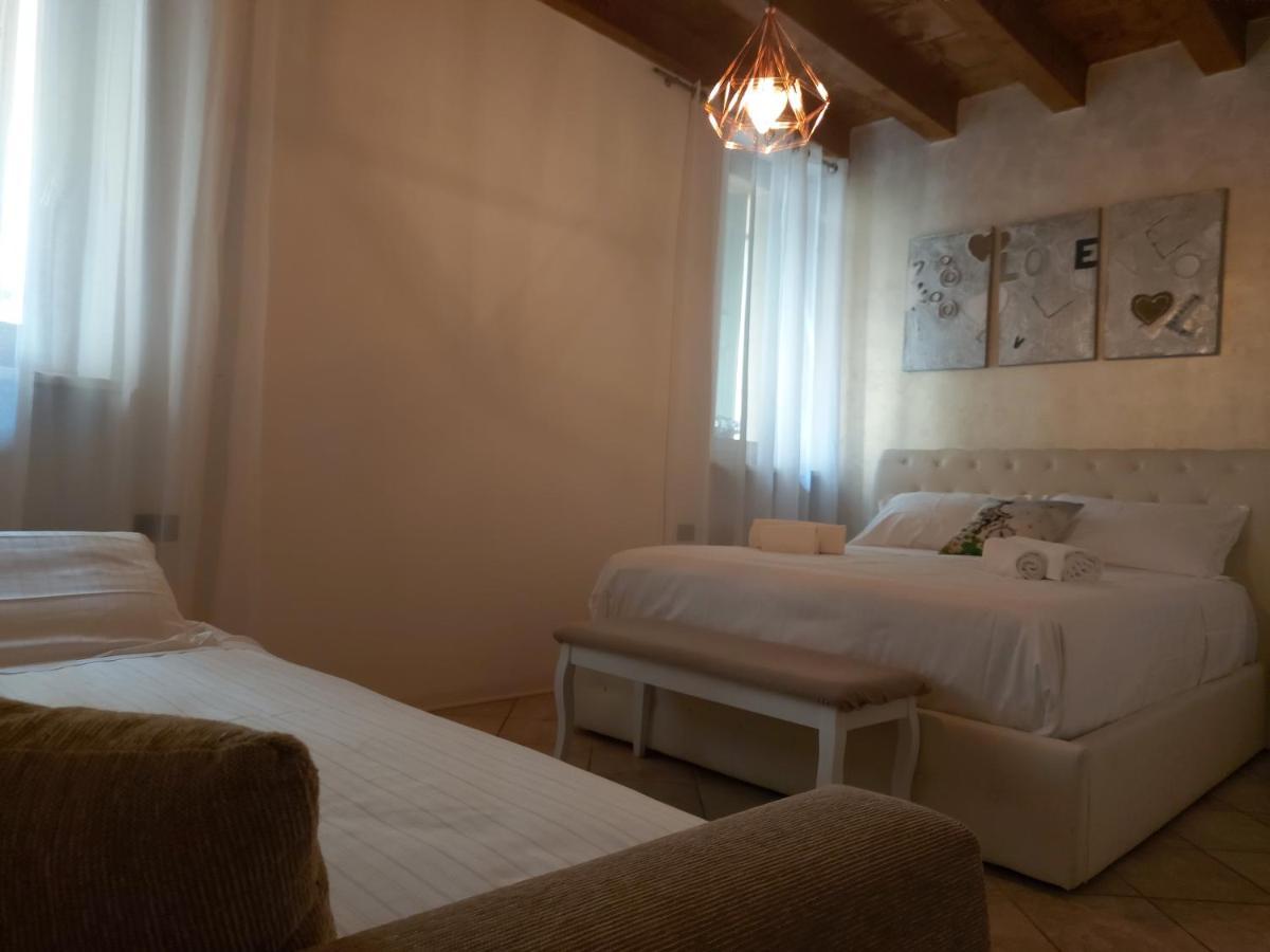 베로나 Palazzo Ponte Pietra 아파트 외부 사진